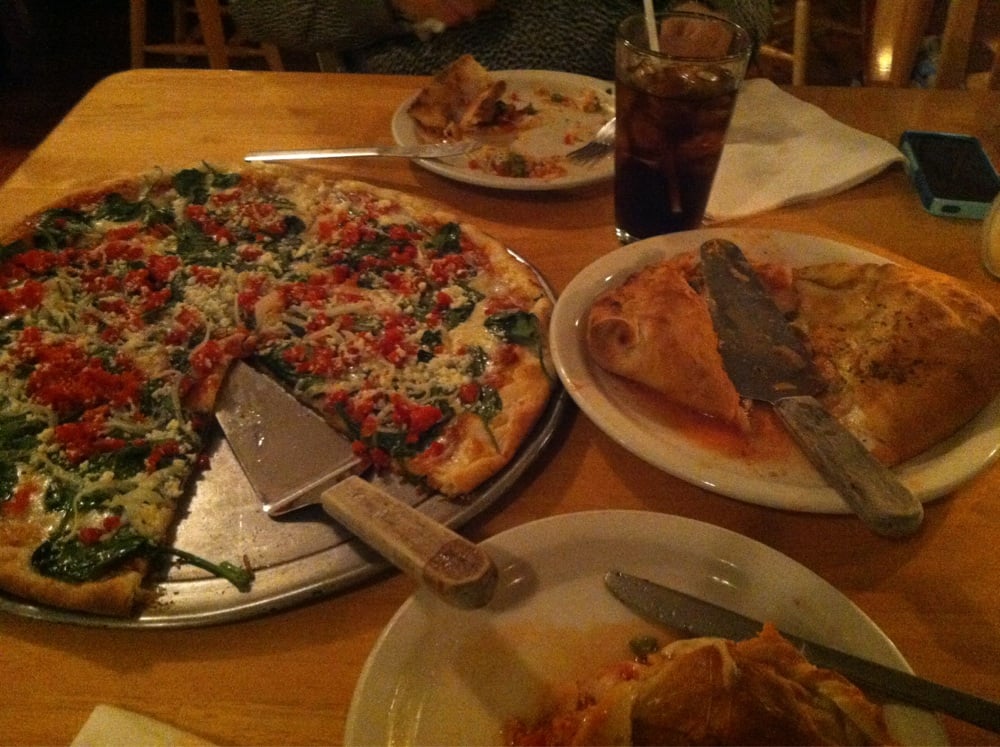 Specialty thin crust pizza with fresh toppings in Sanford NC